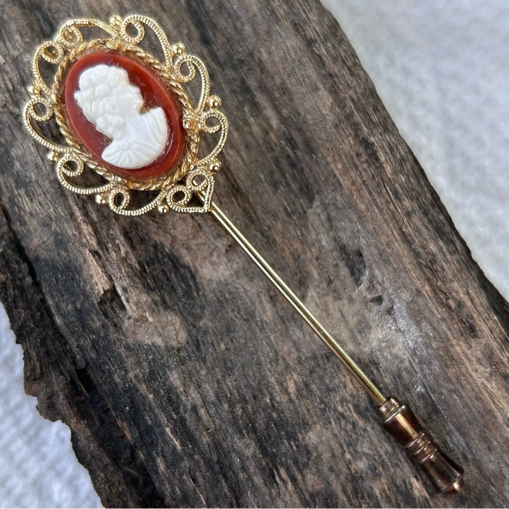 Vintage 1970’s Cameo Stick Pin